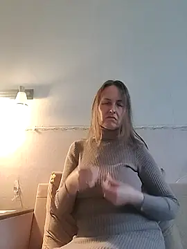 Evelina cute online show from October 23, 2025, 1:43 pm