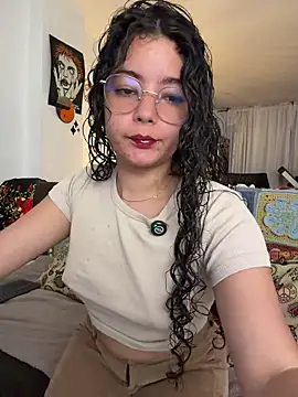 Antoniart  online show from May 7, 2026, 3:22 am