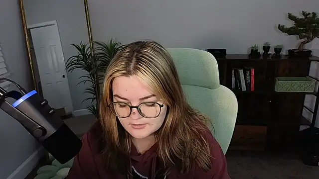 rodeobrii online show from September 22, 2025, 2:17 am