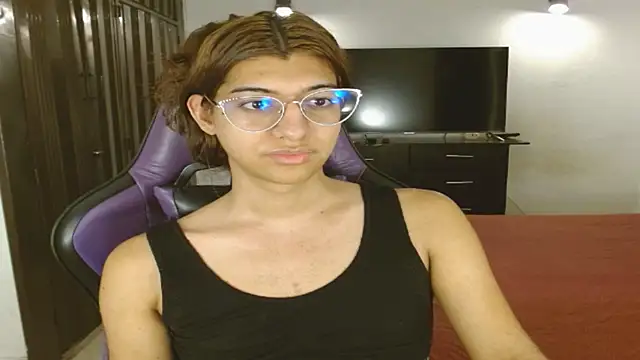 engielphoenis14 online show from July 18, 2026, 9:12 pm