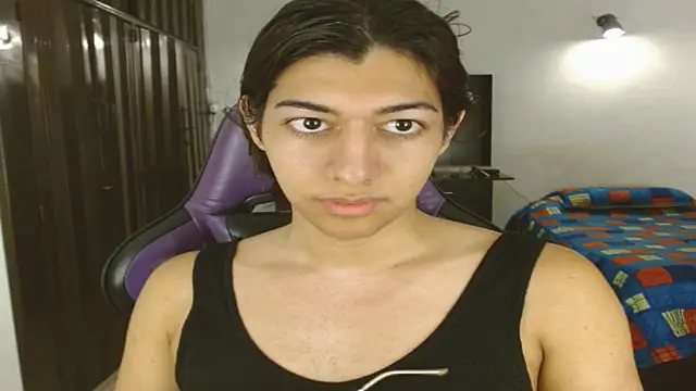 engielphoenis14 online show from June 12, 2026, 1:03 am