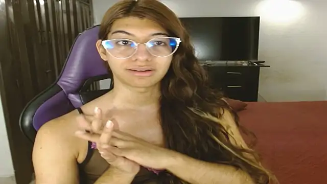 engielphoenis14 online show from July 20, 2026, 11:29 pm