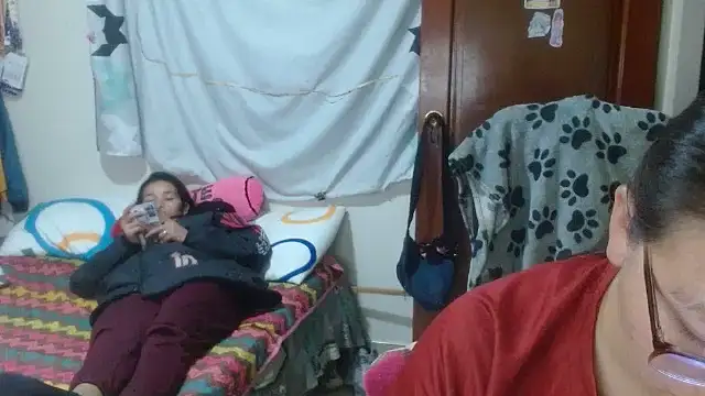 clayre and jill online show from November 7, 2025, 2:16 am