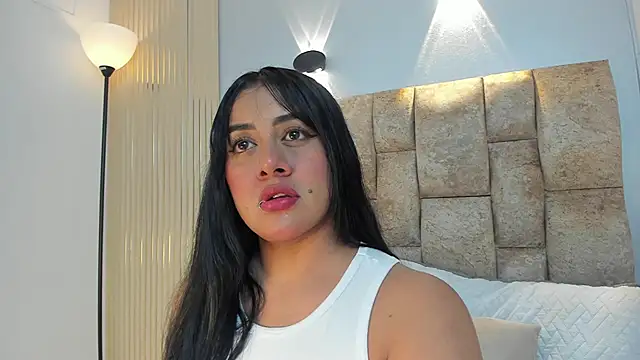 amatista  smith online show from October 21, 2025, 8:30 pm