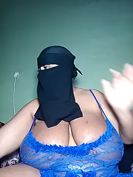 Snapshot of Loly_mor chatting on January 28, 2025, 12:11 pm Loly mor online show from January 28, 2025, 12:11 pm