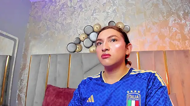 TomLondon  online show from June 5, 2026, 12:11 pm