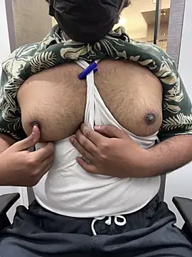 Snapshot of dick69lil chatting on June 2, 2026, 7:08 am dick69lil online show from June 2, 2026, 7:08 am
