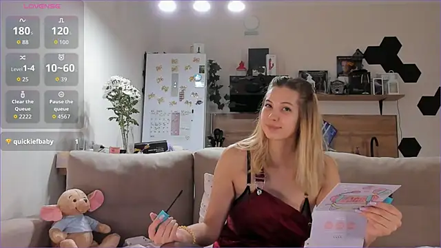 Girl alone home online show from October 24, 2025, 4:06 pm