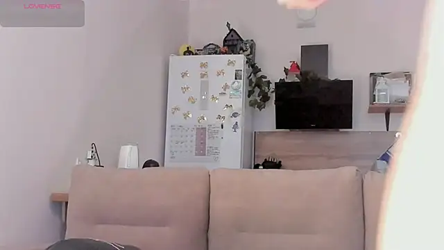 Girl alone home online show from August 3, 2026, 4:13 pm