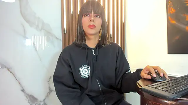 Snapshot of Tiff_Valentine chatting on February 23, 2025, 5:12 am Tiff Valentine online show from February 23, 2025, 5:12 am