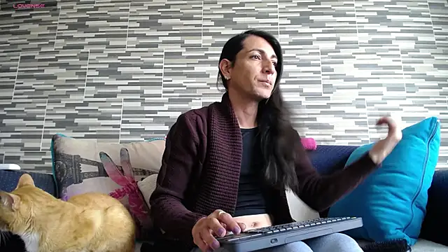 VioletaGomezCo online show from June 22, 2026, 2:36 pm
