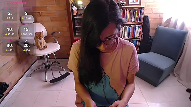 VioletaGomezCo online show from September 13, 2025, 1:55 pm