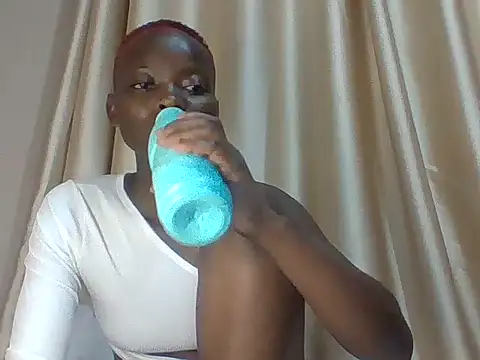 sweet love00 online show from July 30, 2026, 4:22 am