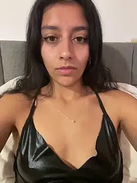 Snapshot of BrittanyDiaz chatting on March 18, 2026, 6:42 pm BrittanyDiaz online show from March 18, 2026, 6:42 pm