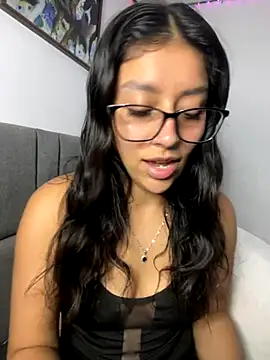 BrittanyDiaz online show from October 16, 2025, 7:33 pm