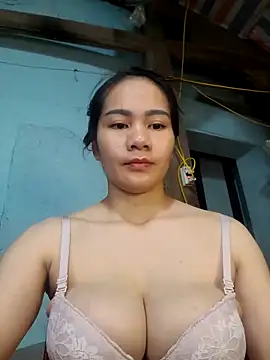 Snapshot of Nice_16 chatting on June 17, 2026, 9:30 am Nice 16 online show from June 17, 2026, 9:30 am