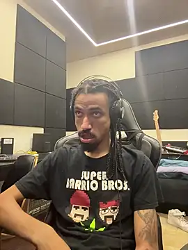 Snapshot of hotcamboy420 chatting on January 18, 2026, 5:22 am hotcamboy420 online show from January 18, 2026, 5:22 am