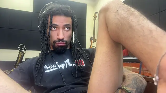 Snapshot of hotcamboy420 chatting on August 6, 2026, 4:02 pm hotcamboy420 online show from August 6, 2026, 4:02 pm