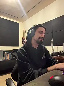 Snapshot of hotcamboy420 chatting on December 5, 2025, 3:38 am hotcamboy420 online show from December 5, 2025, 3:38 am