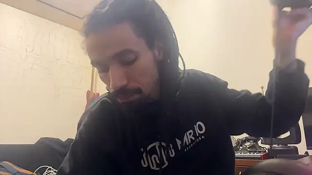 Snapshot of hotcamboy420 chatting on November 2, 2025, 5:45 am hotcamboy420 online show from November 2, 2025, 5:45 am