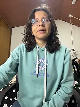 Snapshot of karlamorris_ chatting on March 5, 2026, 1:19 pm karlamorris online show from March 5, 2026, 1:19 pm