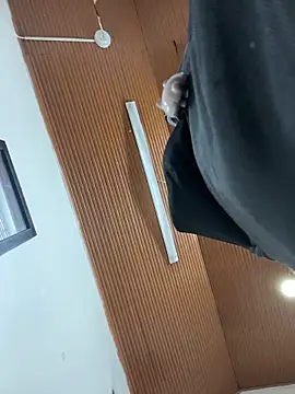 karlamorris  online show from January 31, 2026, 7:12 pm