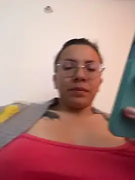 Snapshot of karlamorris_ chatting on March 22, 2026, 11:45 am karlamorris online show from March 22, 2026, 11:45 am