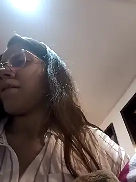 karlamorris  online show from September 20, 2025, 3:39 pm