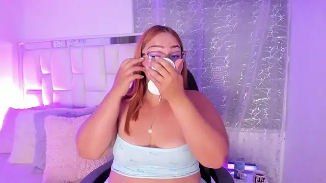 LeahxBarker online show from April 25, 2026, 2:03 am