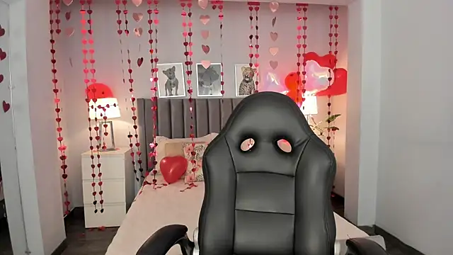 renee shelby  online show from February 13, 2025, 12:13 am