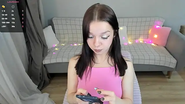 crystal lilith online show from February 15, 2026, 3:00 pm