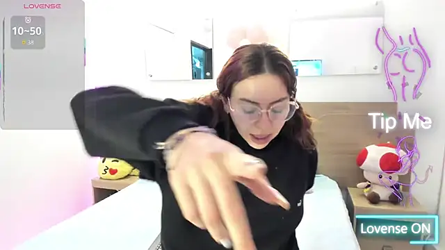 april dumont online show from September 10, 2025, 11:31 am