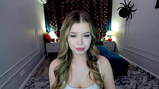 FollowLovee online show from October 28, 2025, 7:35 pm