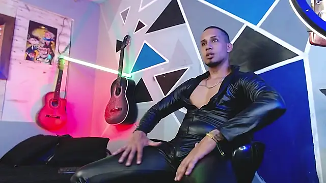 MagnusFrost online show from October 9, 2025, 3:51 am