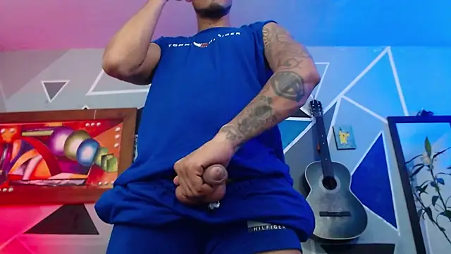 Snapshot of MagnusFrost chatting on March 13, 2026, 3:33 am MagnusFrost online show from March 13, 2026, 3:33 am