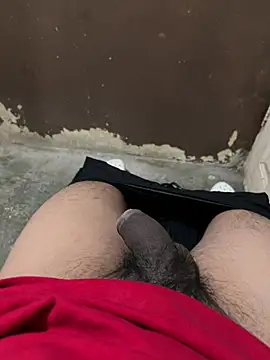 Snapshot of Luis455gomez chatting on January 19, 2026, 3:32 am Luis455gomez online show from January 19, 2026, 3:32 am