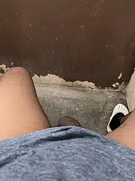 Snapshot of Luis455gomez chatting on March 9, 2025, 9:14 pm Luis455gomez online show from March 9, 2025, 9:14 pm