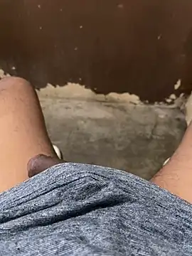 Snapshot of Luis455gomez chatting on February 23, 2025, 10:53 pm Luis455gomez online show from February 23, 2025, 10:53 pm