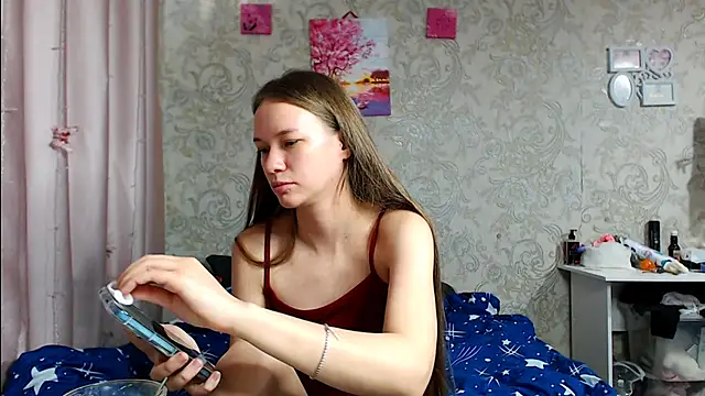 leila bambi  online show from October 8, 2025, 8:16 am