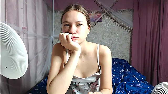 leila bambi  online show from November 7, 2025, 10:57 pm