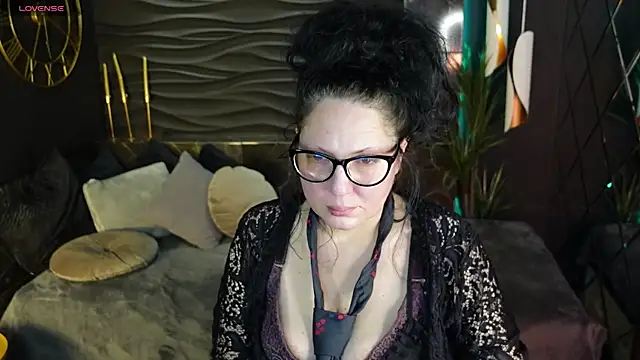 Anita Muse online show from November 9, 2025, 9:19 pm