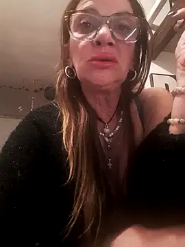 gildamilf online show from October 27, 2025, 7:04 pm