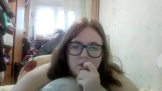 DesireMelissa online show from November 18, 2025, 6:28 am