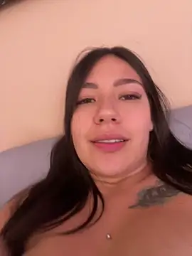 Latina vanessa online show from April 28, 2026, 3:00 am
