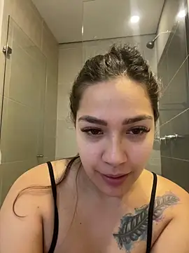 Latina vanessa online show from October 1, 2025, 10:13 pm