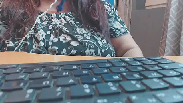 bbwxxx70 online show from October 9, 2025, 9:48 pm