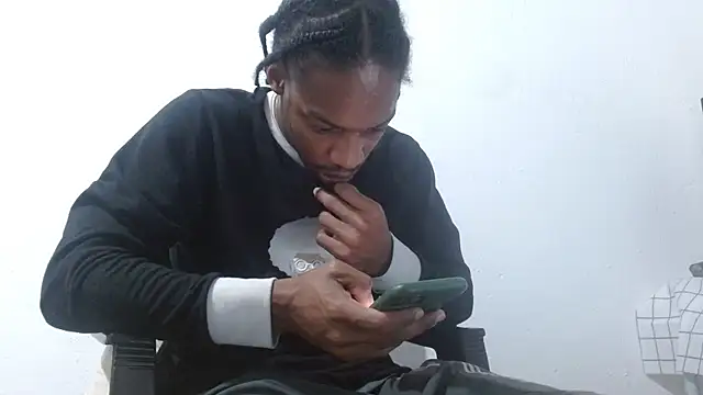 Snapshot of Larry-n-clouds chatting on February 25, 2026, 2:56 am Larry-n-clouds online show from February 25, 2026, 2:56 am