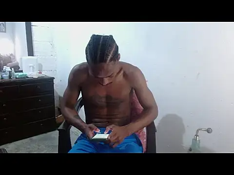Larry-n-clouds online show from June 7, 2026, 2:17 am