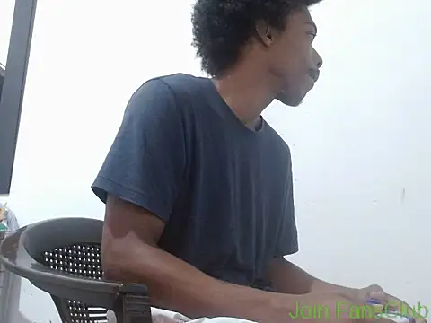 Snapshot of Larry-n-clouds chatting on March 14, 2026, 1:06 pm Larry-n-clouds online show from March 14, 2026, 1:06 pm