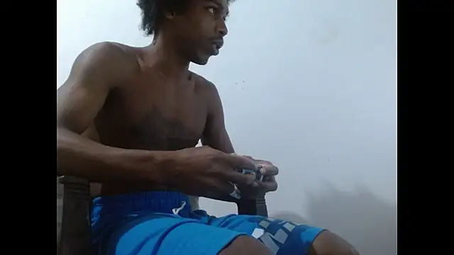 Snapshot of Larry-n-clouds chatting on February 6, 2026, 2:18 am Larry-n-clouds online show from February 6, 2026, 2:18 am